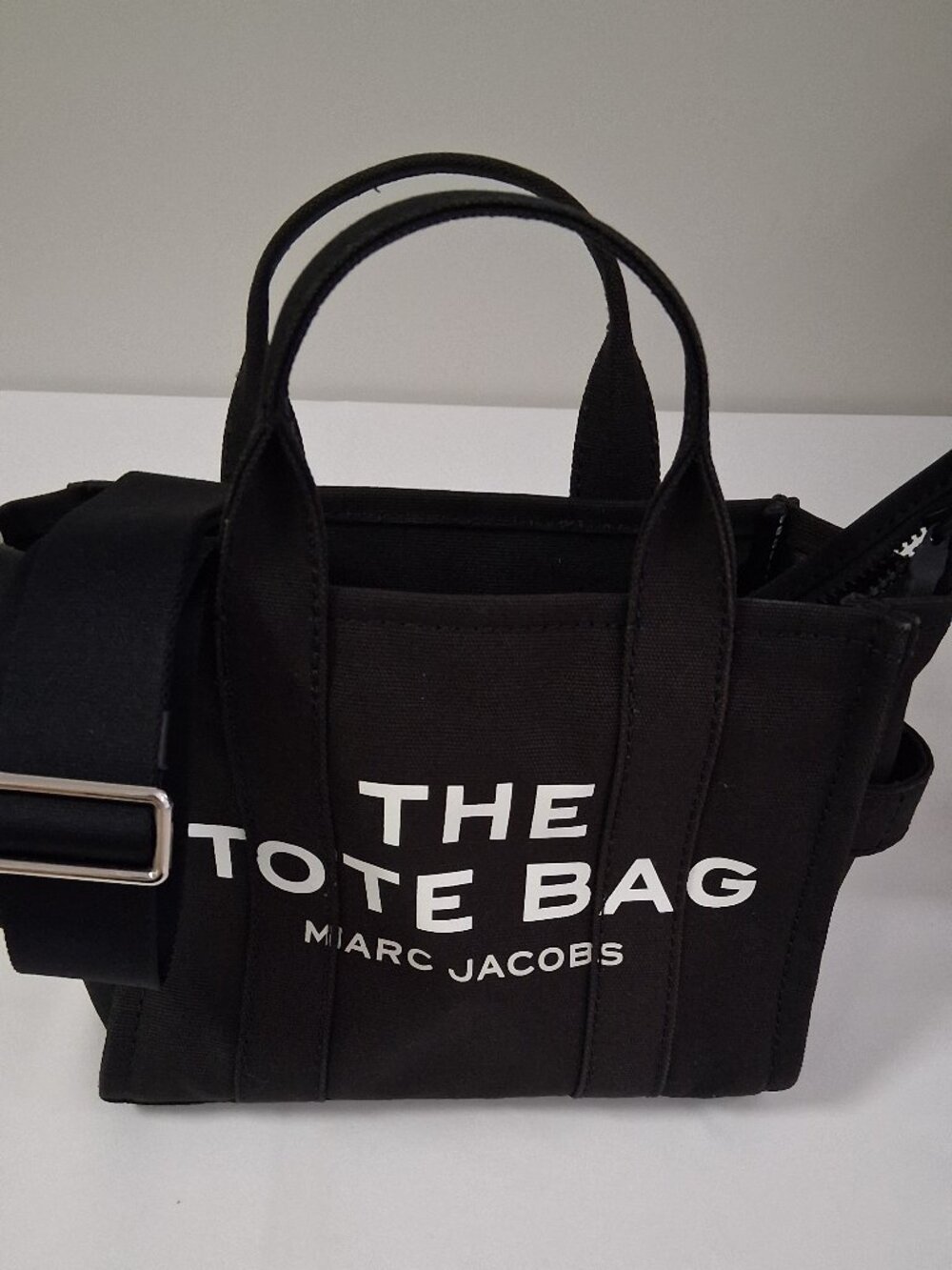 Authentic Marc Jacobs “The Small Tote Bag” – Black  Shoulder Strap Included
